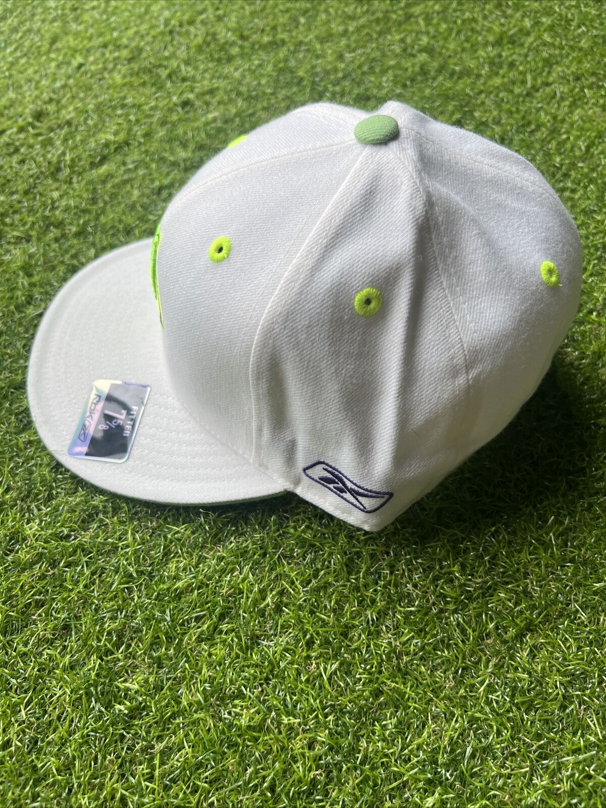 Cincinnati Bengals Reebok KOLORS White & Green Fitted Cap/Hat - Size: 7 3/8