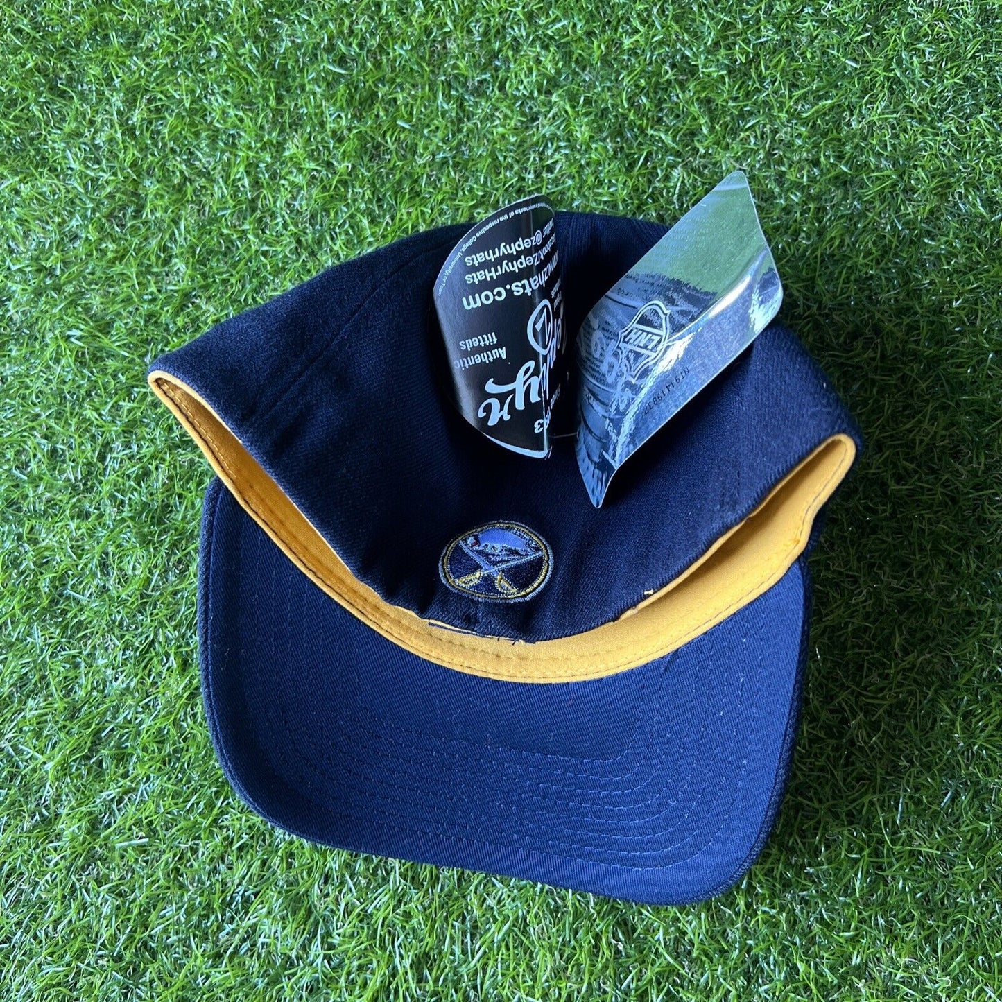 Buffalo Sabres Zephyr Fitted Stretch Hat/Cap - Small