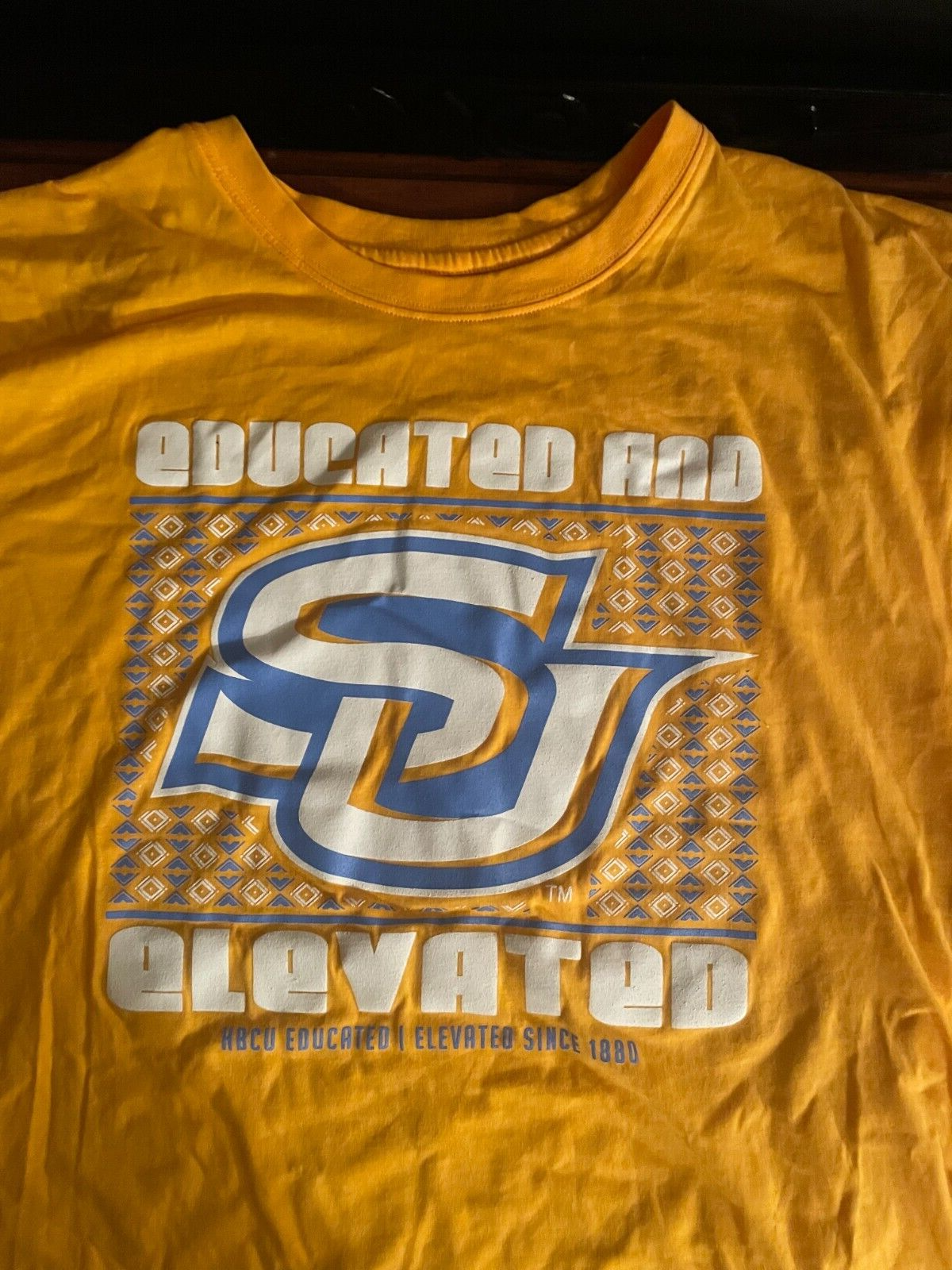 Southern University Jaguars Gold Colosseum Playbook Print T-Shirt - L